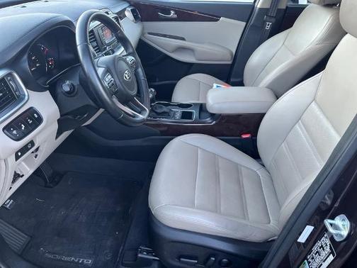 2016 Kia Sorento EX