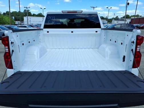 Summit White 2026 Chevrolet Silverado 1500 LT