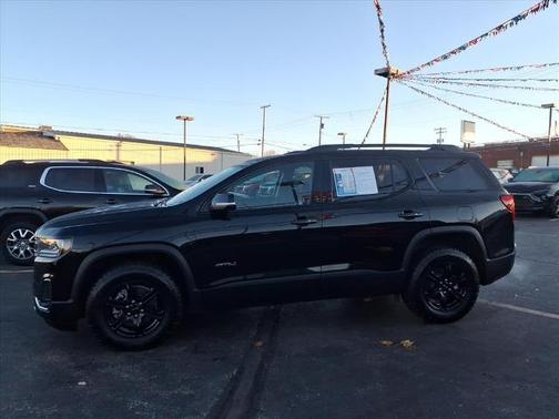 2023 GMC Acadia AT4
