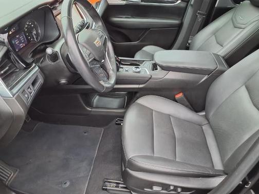 2022 Cadillac XT5 Premium Luxury