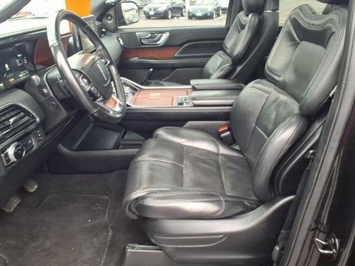 Black 2020 Lincoln Navigator L Reserve