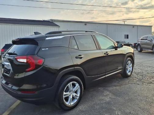 2022 GMC Terrain SLE