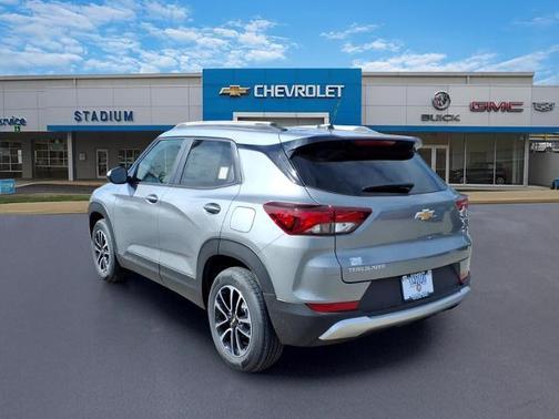 Sterling Gray Metallic 2026 Chevrolet Trailblazer LT
