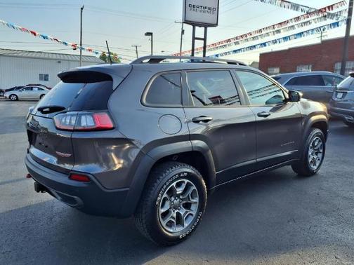 2020 Jeep Cherokee Trailhawk