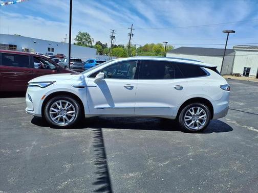 White 2024 Buick Enclave Essence