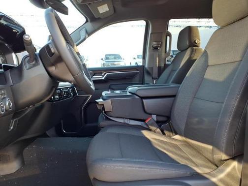 Summit White 2026 Chevrolet Silverado 1500 LT