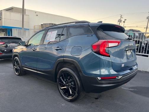 2024 GMC Terrain SLE