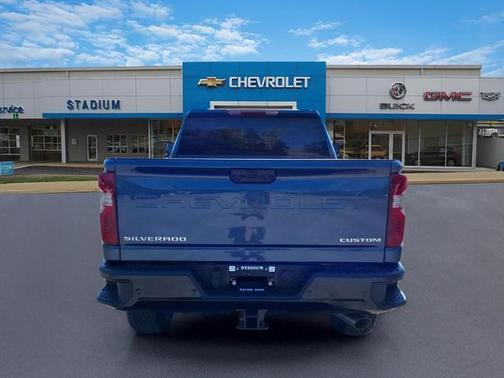 Lakeshore Blue Metallic 2026 Chevrolet Silverado 2500 Custom