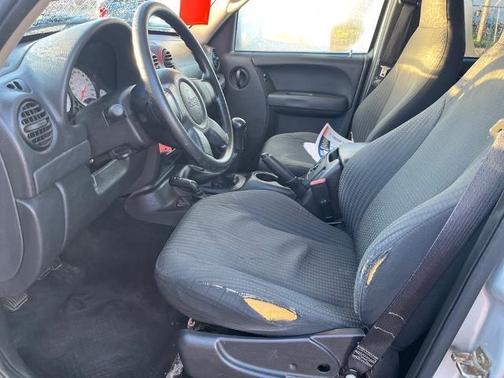 2004 Jeep Liberty Sport