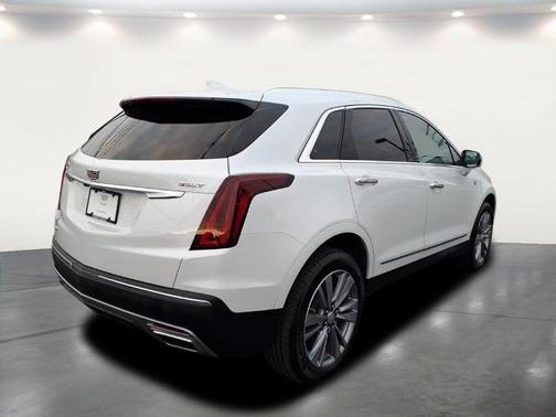 Crystal White Tri-Coat 2024 Cadillac XT5 Premium Luxury