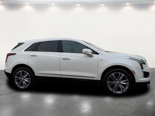 Crystal White Tri-Coat 2024 Cadillac XT5 Premium Luxury