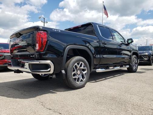 Onyx Black 2026 GMC Sierra 1500 SLE