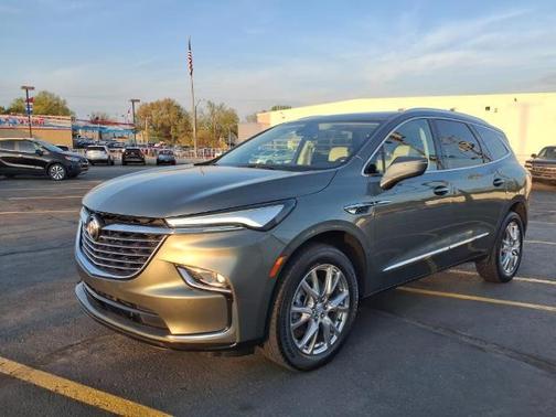 2022 Buick Enclave Essence