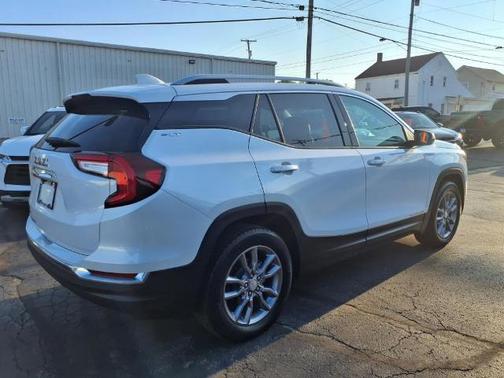 2022 GMC Terrain SLT