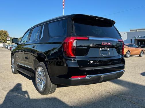 2025 GMC Yukon Elevation