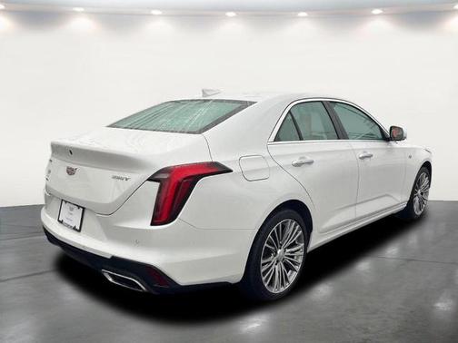 2022 Cadillac CT4 Premium Luxury