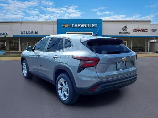 Sterling Gray Metallic 2026 Chevrolet Trax LS