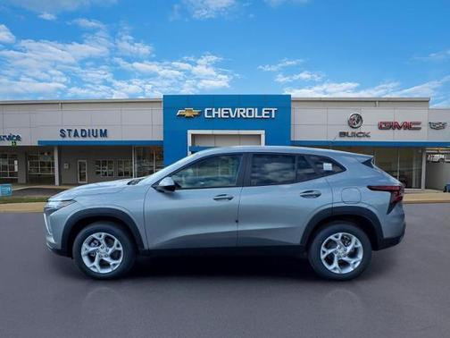 Sterling Gray Metallic 2026 Chevrolet Trax LS