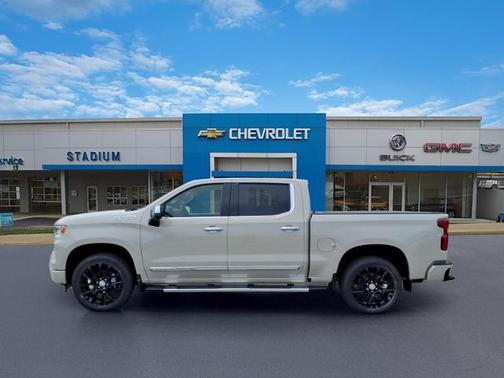 White Sand 2026 Chevrolet Silverado 1500 High Country