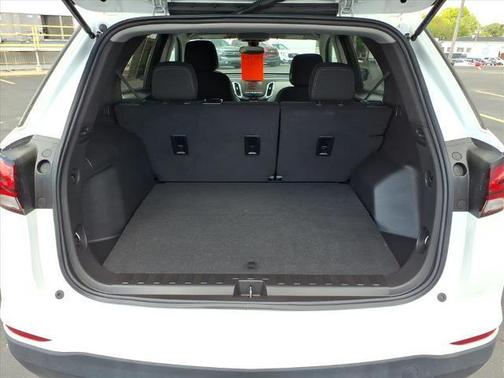 Summit White 2022 Chevrolet Equinox LS