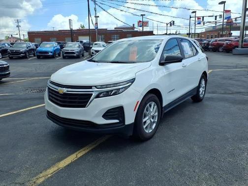 Summit White 2022 Chevrolet Equinox LS