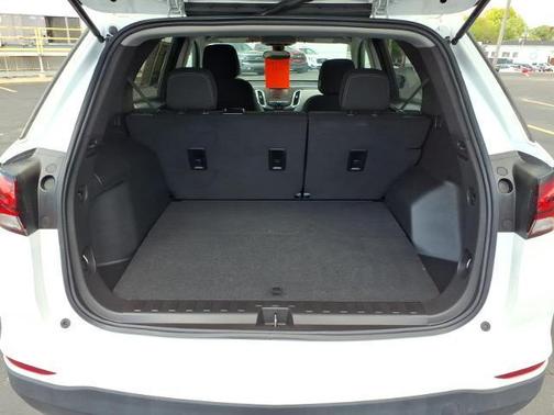 Summit White 2022 Chevrolet Equinox LS