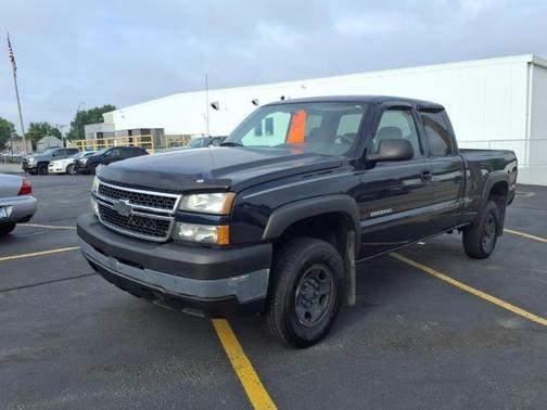 2007 Chevrolet Silverado 2500 Work Truck H/D Extended Cab