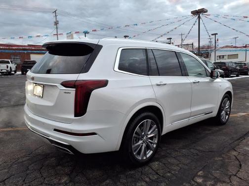 2024 Cadillac XT6 Premium Luxury FWD