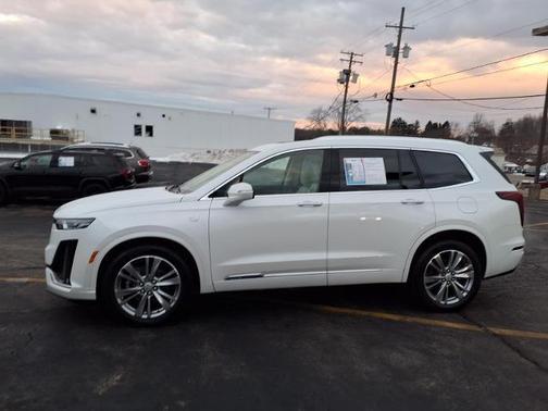 2024 Cadillac XT6 Premium Luxury FWD