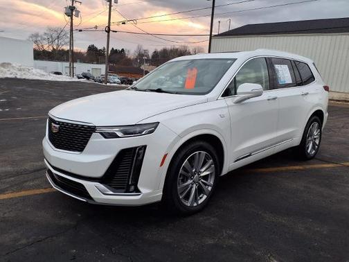 2024 Cadillac XT6 Premium Luxury FWD