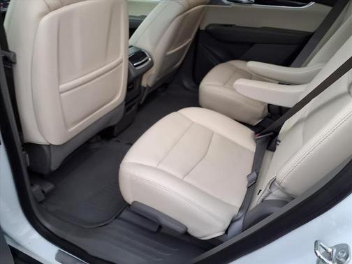 2024 Cadillac XT6 Premium Luxury FWD