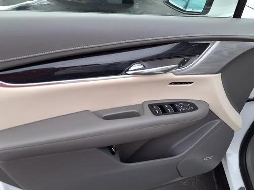 2024 Cadillac XT6 Premium Luxury FWD