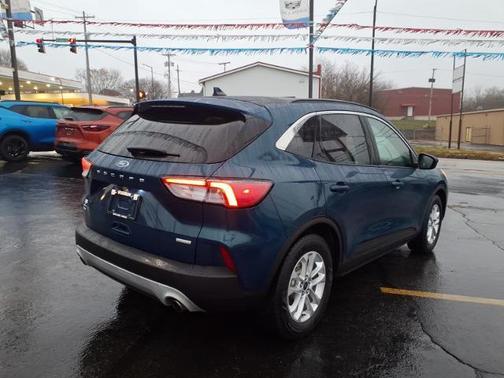 2020 Ford Escape SE