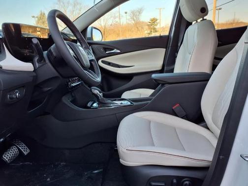 2025 Buick Encore GX Avenir