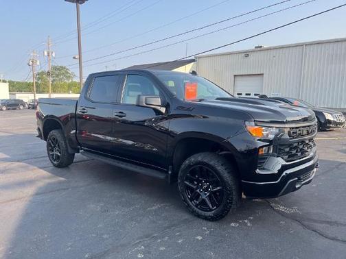 2022 Chevrolet Silverado 1500 Custom Trail Boss