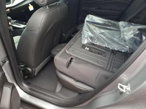 Sterling Gray Metallic 2026 Chevrolet Trax LT