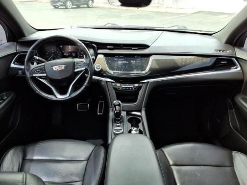 Crystal White Tri-Coat 2020 Cadillac XT6 Sport AWD