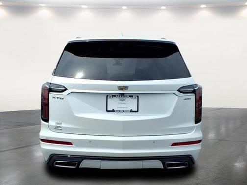 Crystal White Tri-Coat 2020 Cadillac XT6 Sport AWD