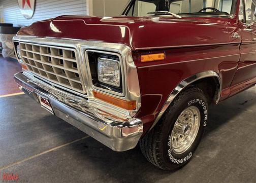 Maroon 1979 Ford F100 Base