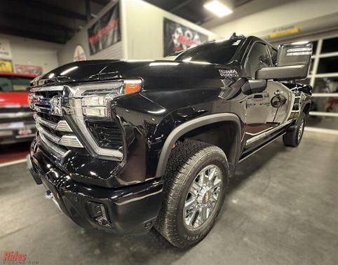 2024 Chevrolet Silverado 3500 High Country
