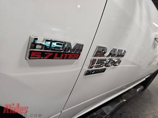 2019 RAM 1500 SLT