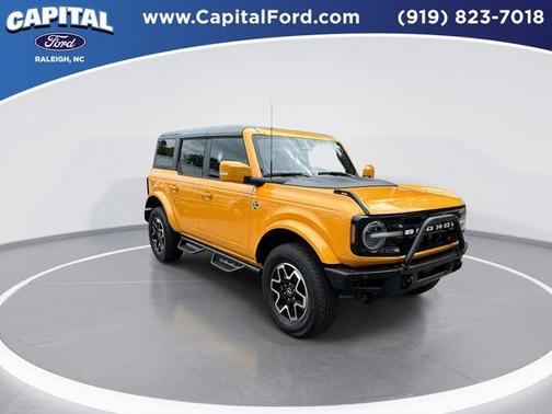 Cyber Orange Metallic Tricoat 2022 Ford Bronco Outer Banks