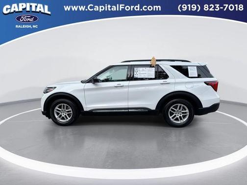 Oxford White 2025 Ford Explorer Active