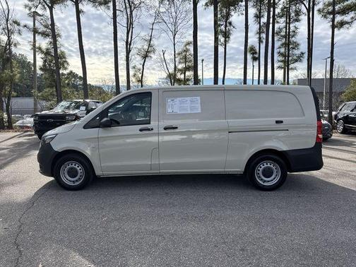 2023 Mercedes-Benz Metris Base