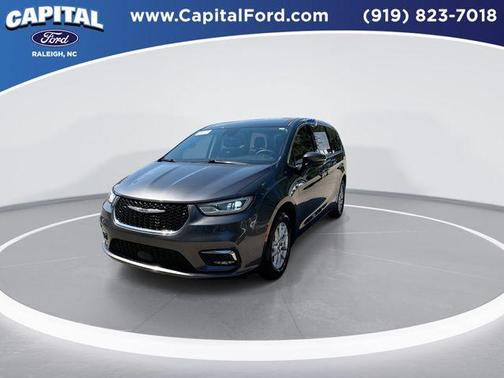 Granite Crystal Clearcoat Metallic 2023 Chrysler Pacifica Touring-L