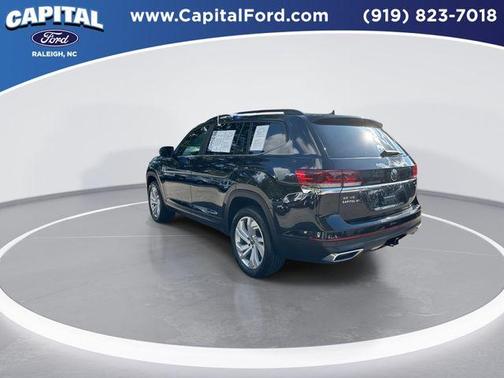 Deep Black Pearl Effect 2023 Volkswagen Atlas 3.6L SE w/Technology