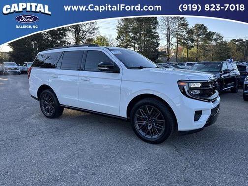 Star White 2025 Ford Expedition Platinum