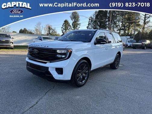 Star White 2025 Ford Expedition Platinum