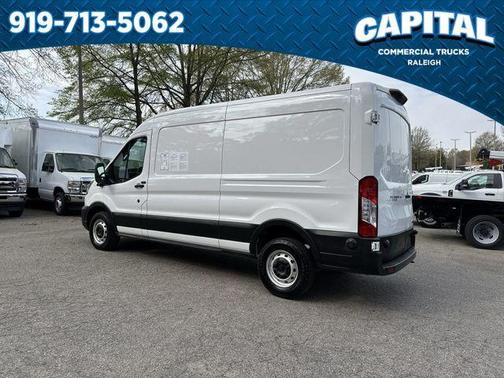 2024 Ford Transit-250 148 WB Medium Roof Cargo