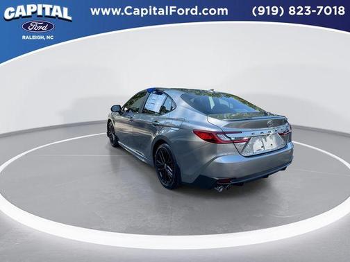 Metal 2025 Toyota Camry SE